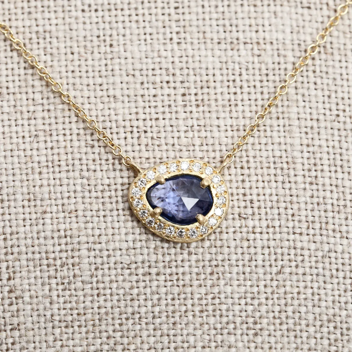 0.66ct Blue Sapphire necklace