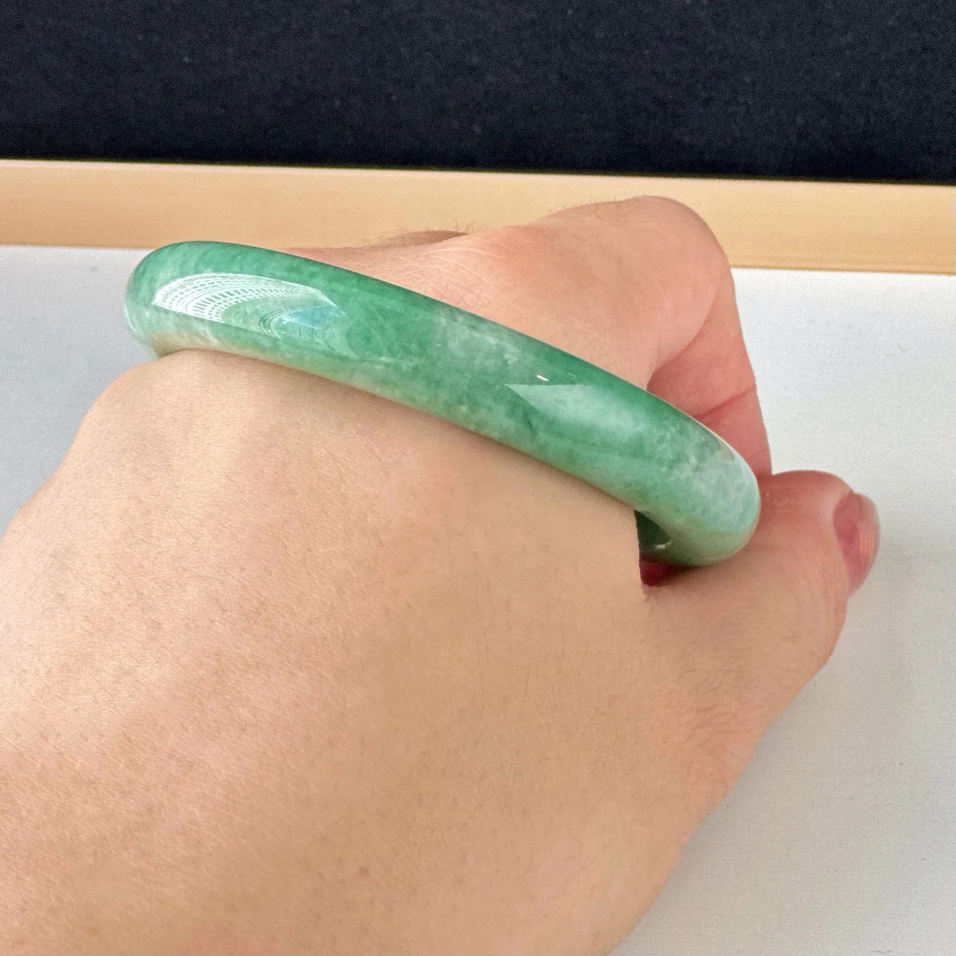122858 57.7mm Full Apple Green Jadeite Bangle