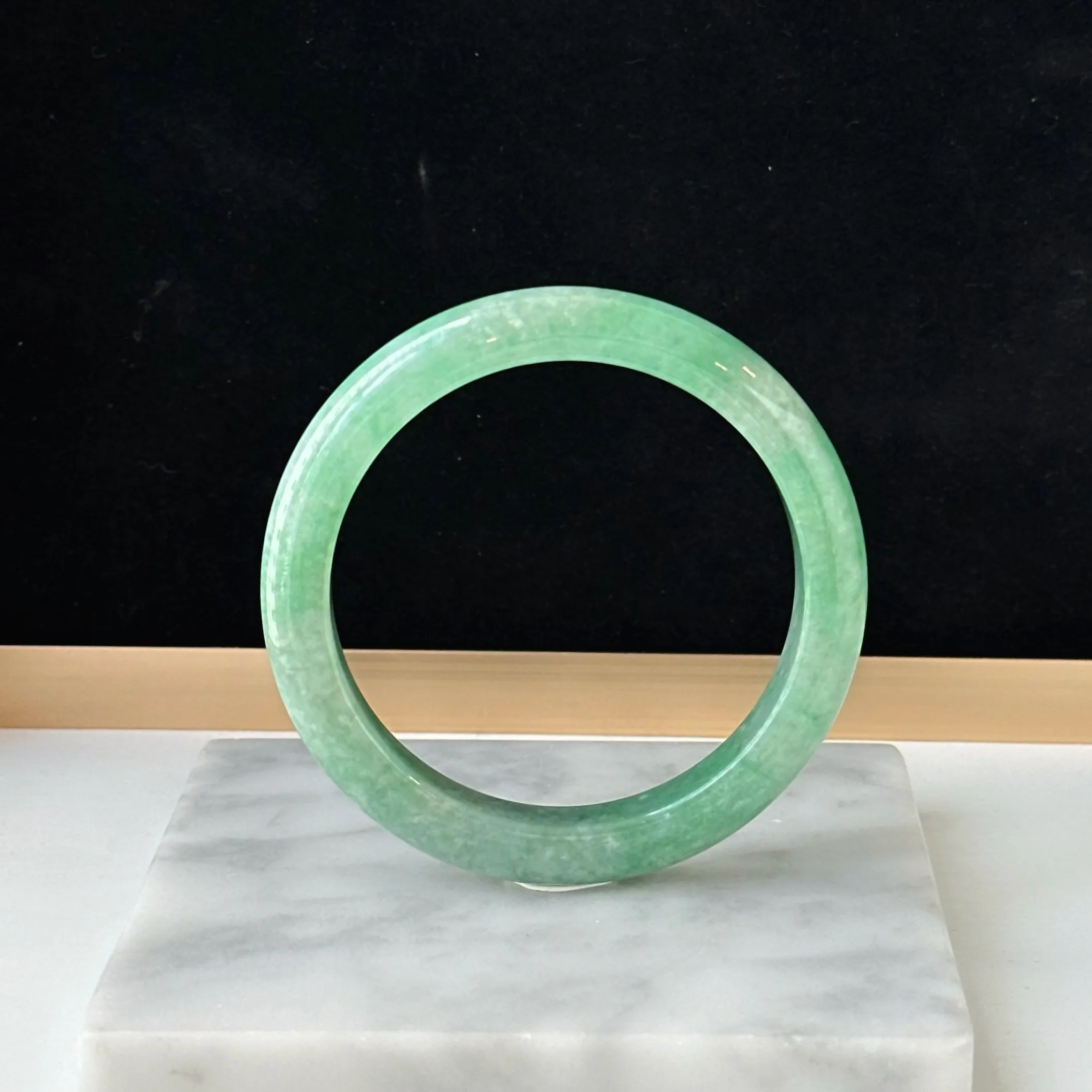 122858 57.7mm Full Apple Green Jadeite Bangle