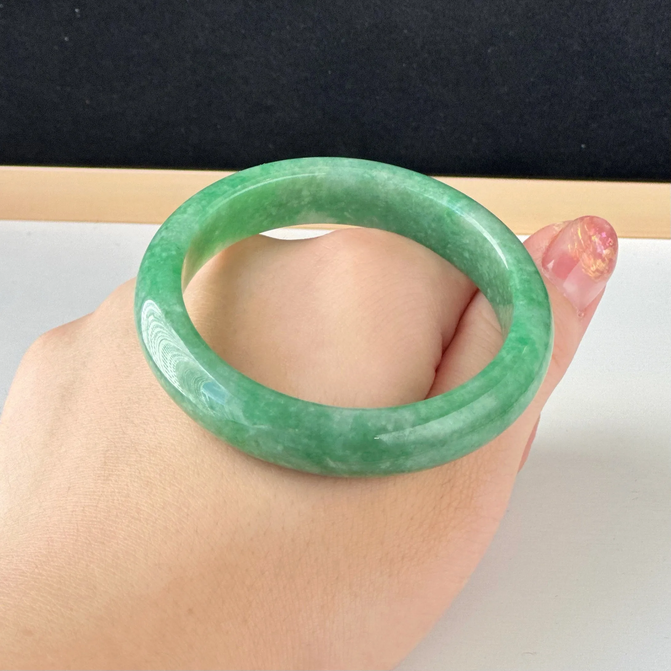 123055 54.5mm Full Intense Green Jade Bangle