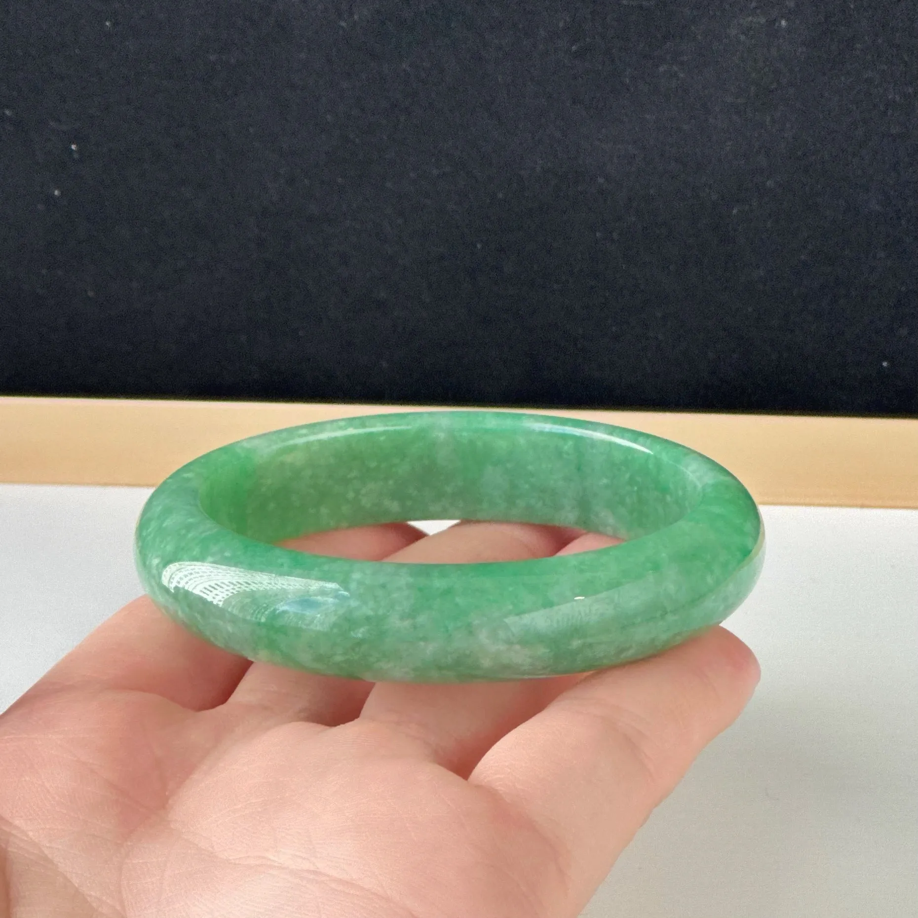 123055 54.5mm Full Intense Green Jade Bangle