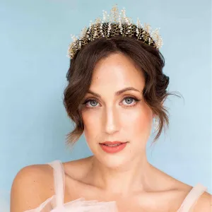 Amelia crown