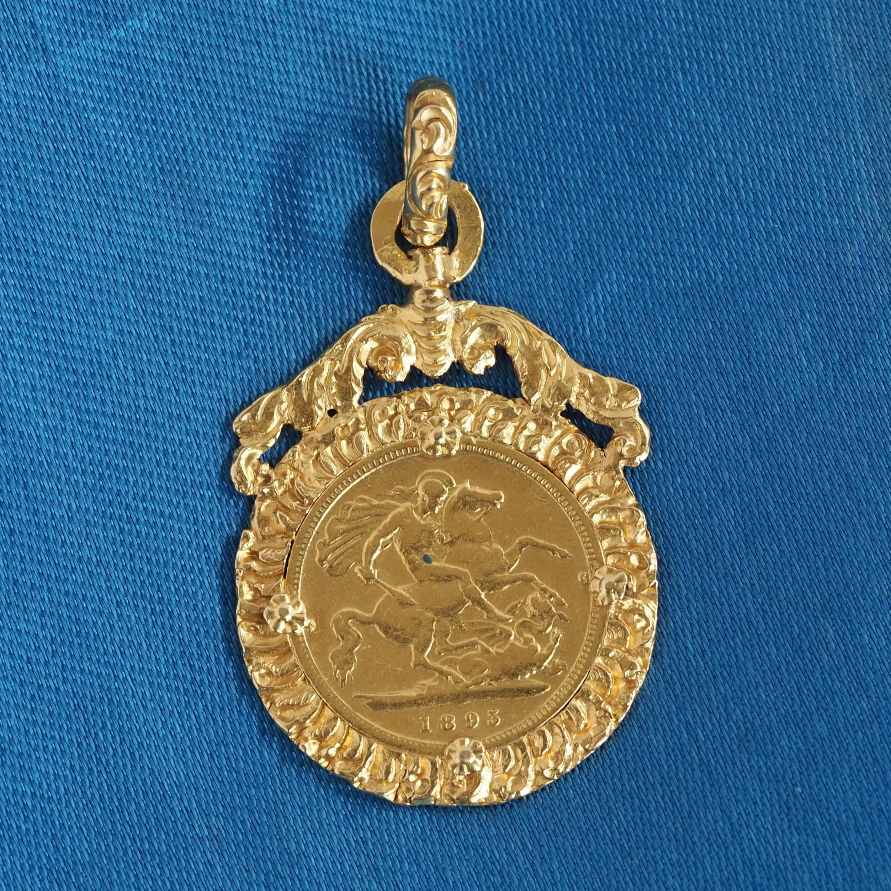Antique Portuguese 22k Gold Queen Victoria Sovereign Coin Pendant c. 1895