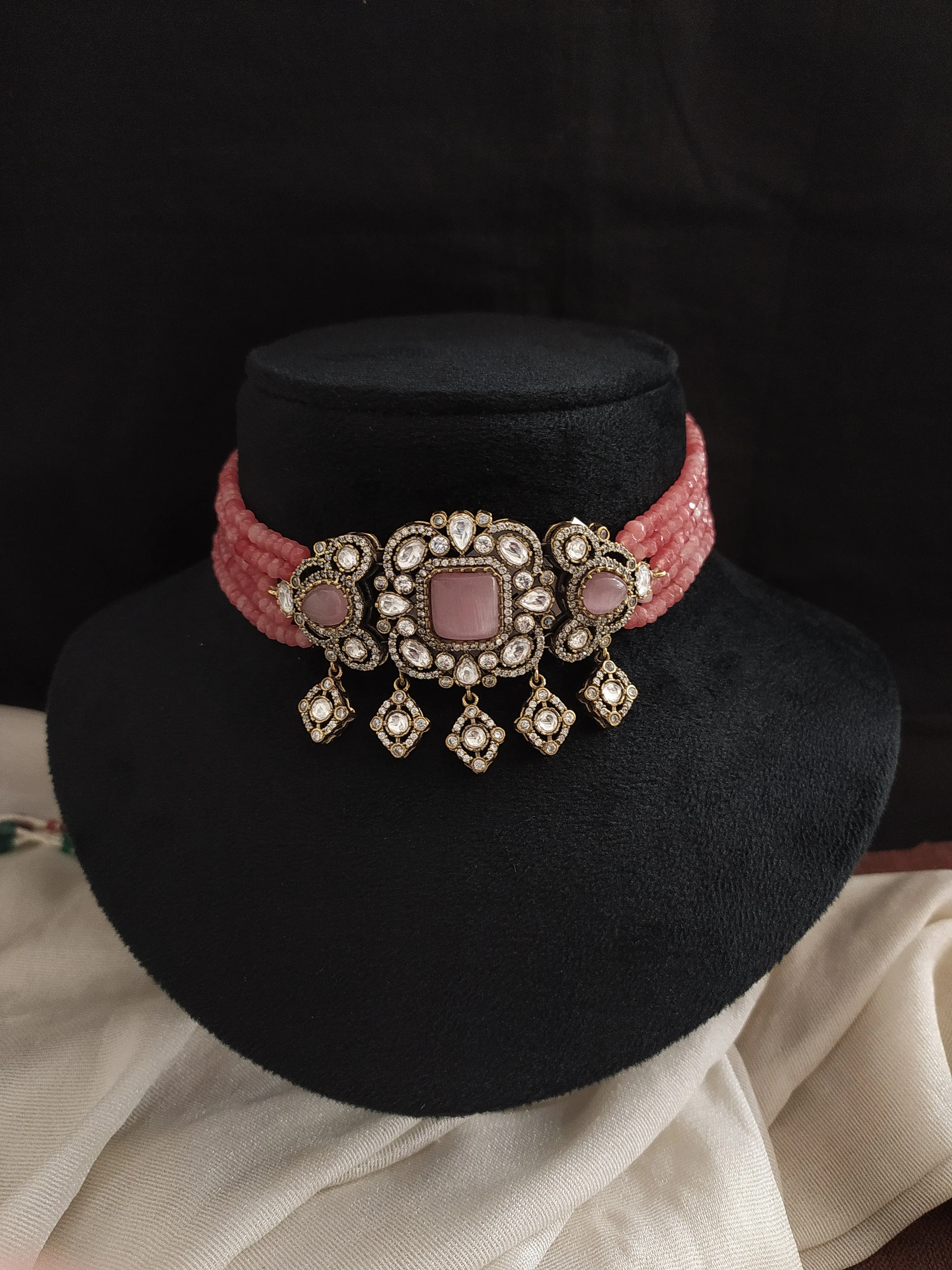 Exquisite Victorian Diamond Choker Sets in Trending Colors
