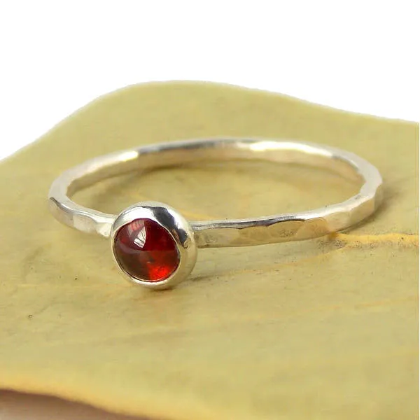 Garnet Hammered Band Stacking Ring - 925 sterling silver ring with 4mm red garnet cabochon - Stackable January Birthstone Ring - Gift for Her