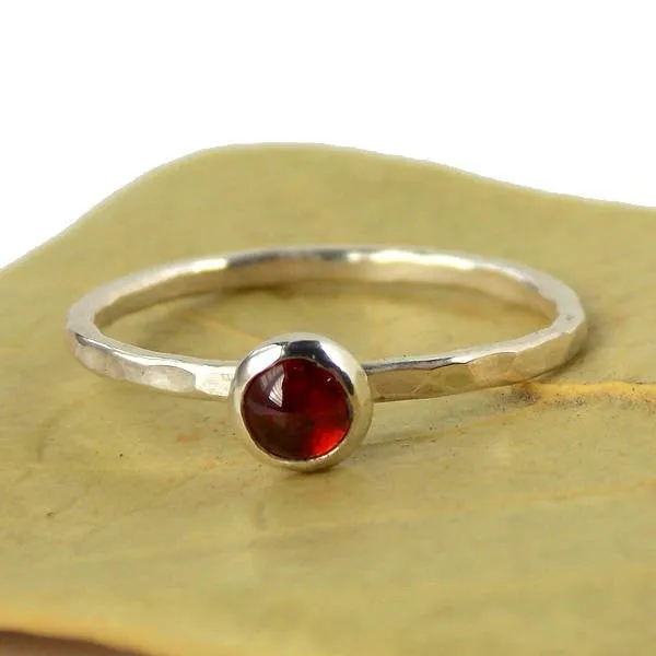 Garnet Hammered Band Stacking Ring - 925 sterling silver ring with 4mm red garnet cabochon - Stackable January Birthstone Ring - Gift for Her