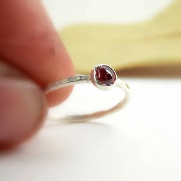 Garnet Hammered Band Stacking Ring - 925 sterling silver ring with 4mm red garnet cabochon - Stackable January Birthstone Ring - Gift for Her