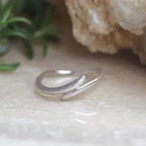 Rhodium Plated Crossover Band Ring