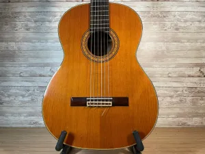 Takamine C132-S Classical Guitar Used Takamine C132-S Classical Guitar Used